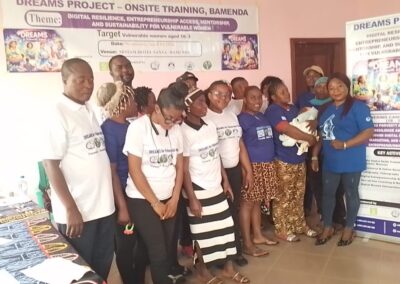 Family Photo of Participants and Facilitators