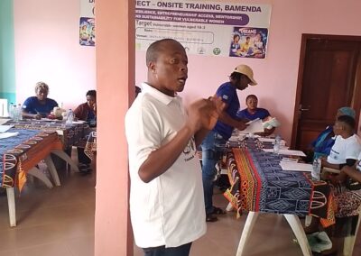 Facilitator presenting at event