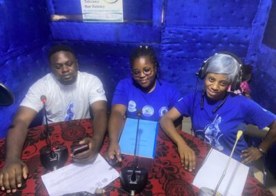 UNIMAC Volunteers Relaxed in Radio Session